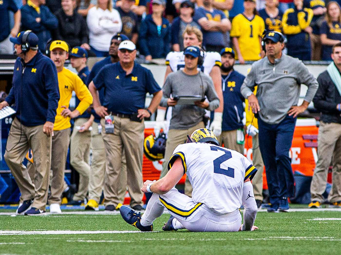 michigan-wisconsin-shea-patterson-ground.jpg